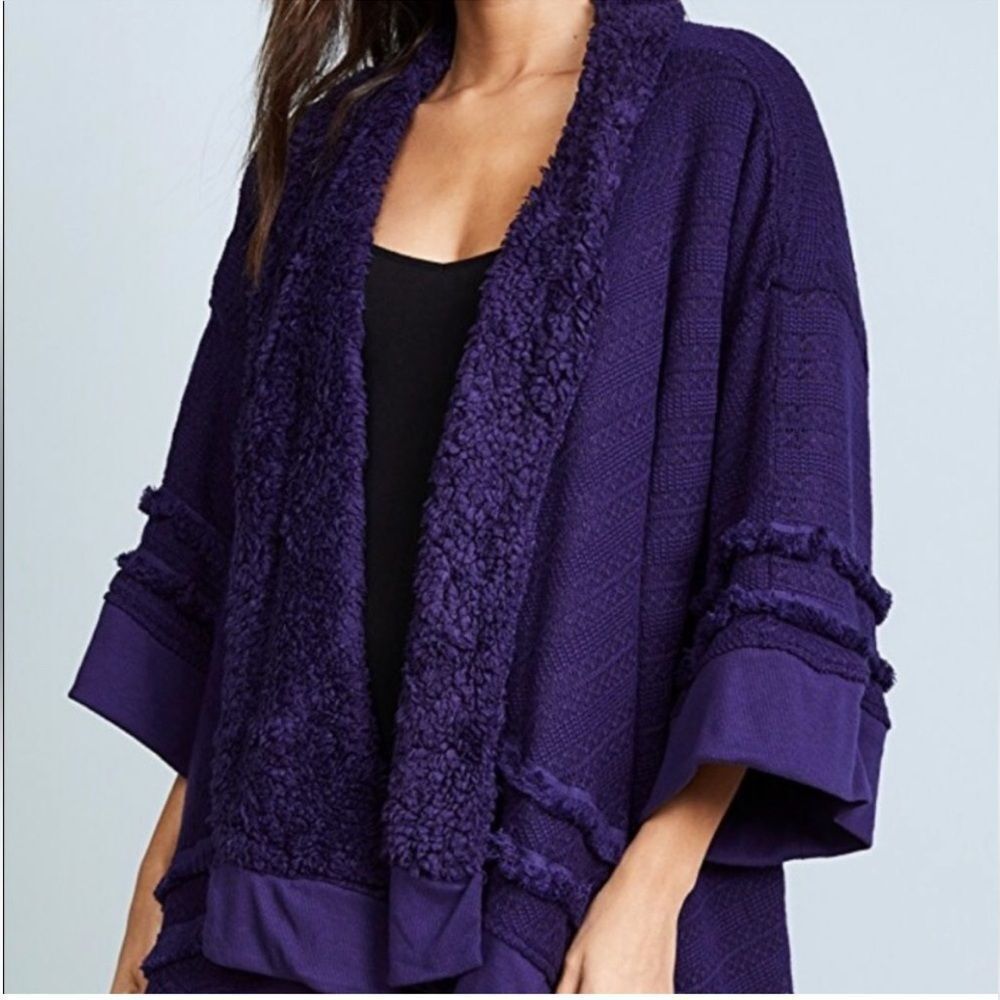 Bloomingdale’s Honeydew Hold Me Tight Reversible Wrap Cardigan Kimono Purple